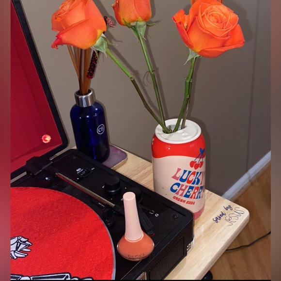 💘🍭BNWOT🍭GUCCI NAIL POLISH💘PEGGY SUNBURN-COLOR🍭💘AUTHENTIC💘🍭 - Picture 2 of 11